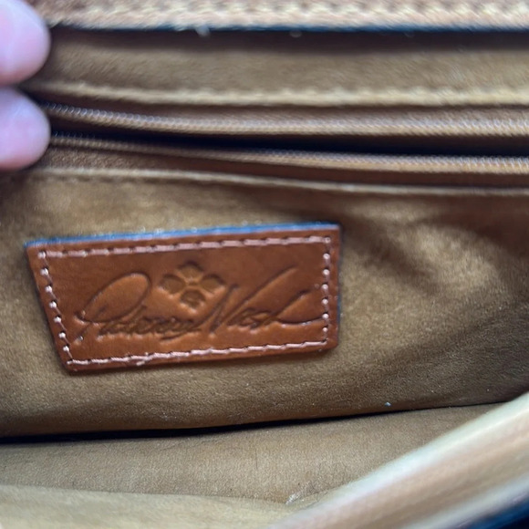 NWT PATRICIA NASH~Lanza Burnished Tooled Ochre Leather Crossbody Bag - Picture 7 of 11